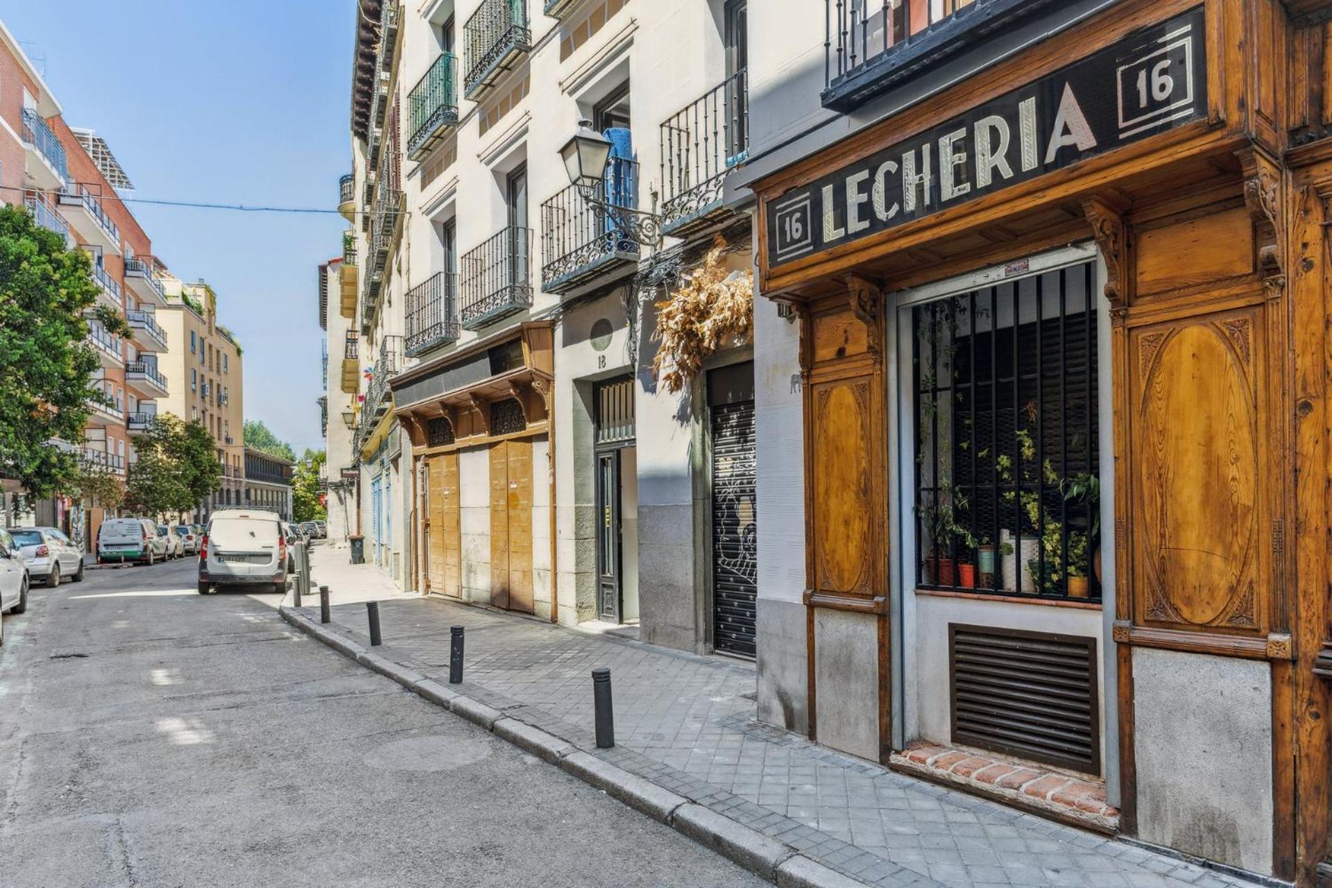 Limehome Madrid Calle De La Paloma Exterior photo