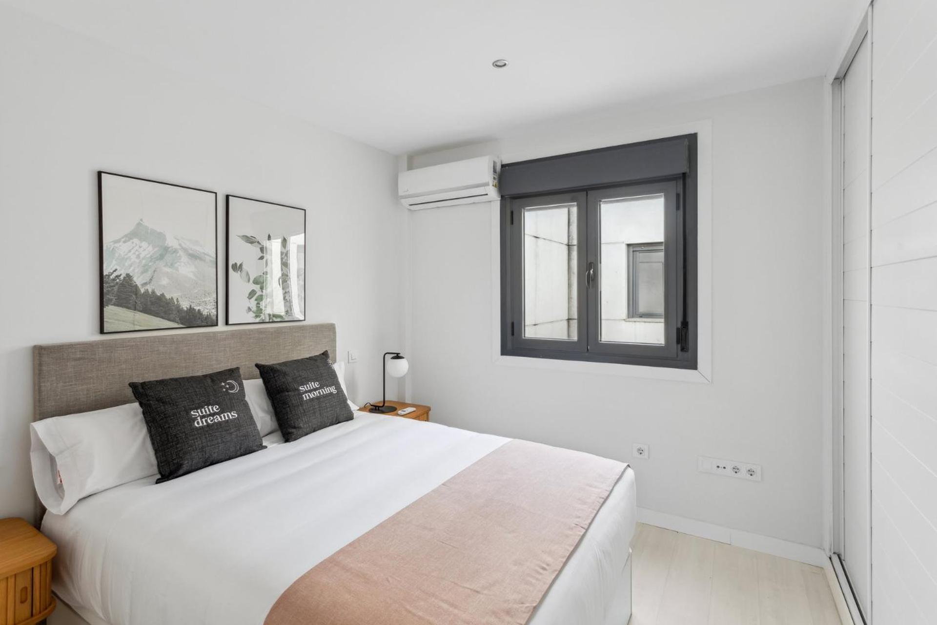 Limehome Madrid Calle De La Paloma Exterior photo