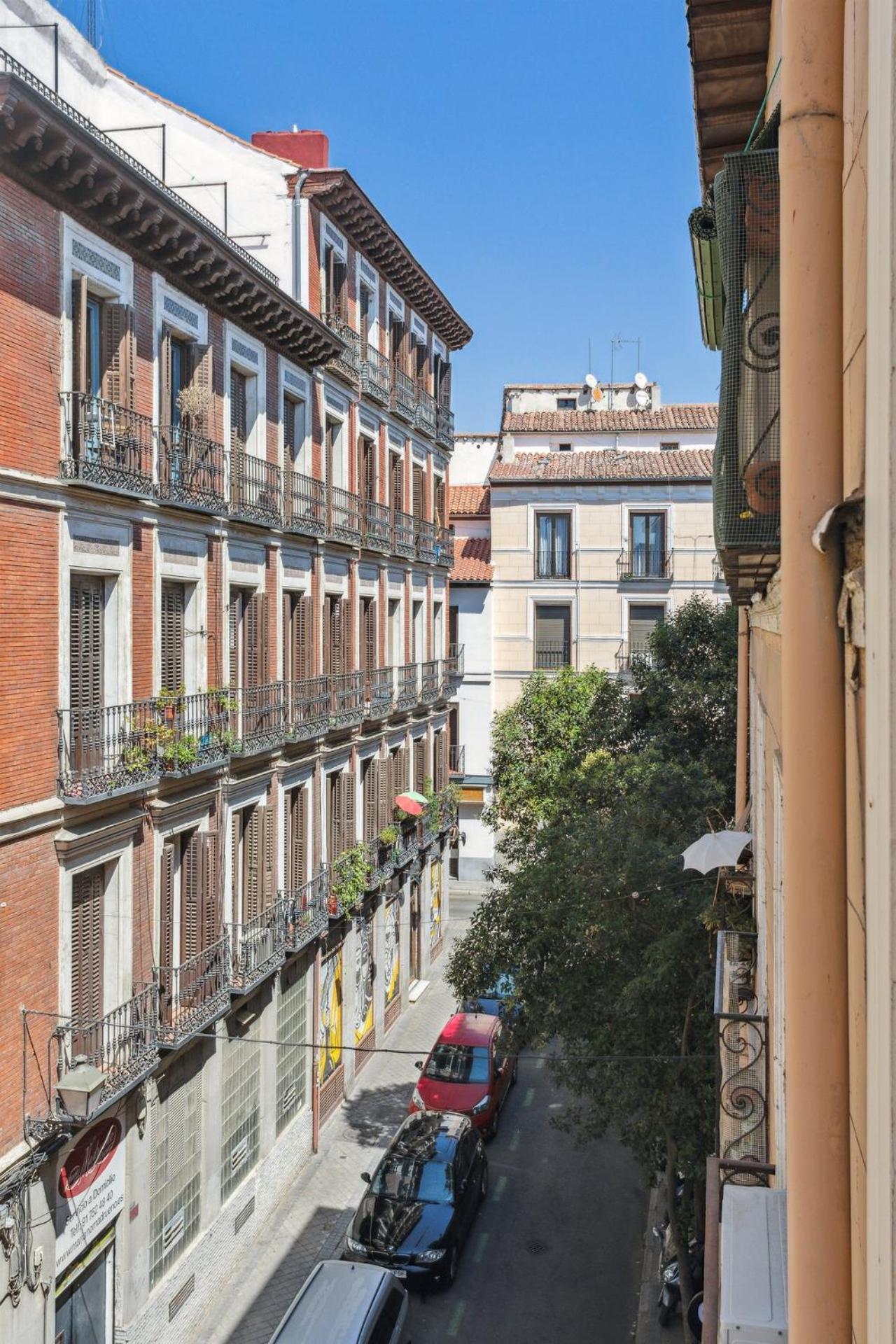 Limehome Madrid Calle De La Paloma Exterior photo
